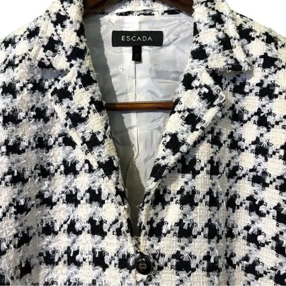Escada Tweed Black & White Wool Blend Textured Houndstooth Blazer w/ Fringe 42
